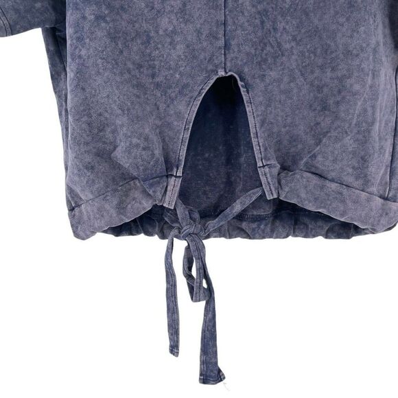 Stonewashed Crop Top Blue Tie Back Keyhole Short Sleeve Size S She + Sky Casual - Picture 4 of 6